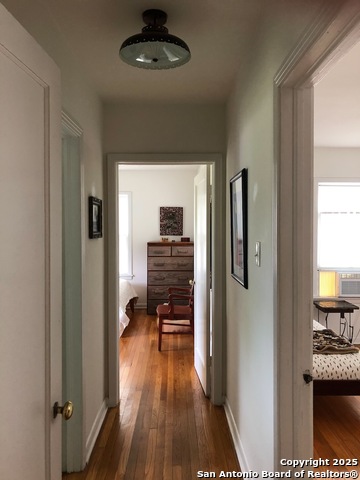 Listing photo id 15 for 345 Westminster