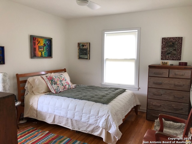 Listing photo id 16 for 345 Westminster