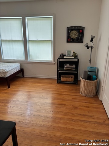 Listing photo id 18 for 345 Westminster