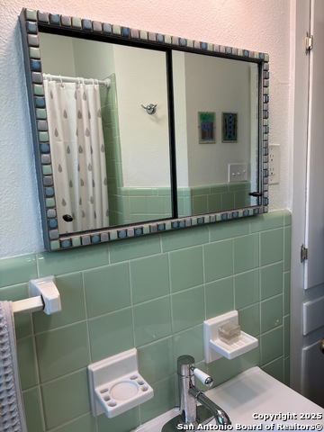 Listing photo id 23 for 345 Westminster