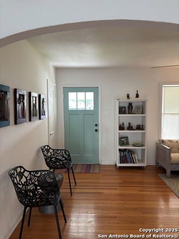 Listing photo id 3 for 345 Westminster