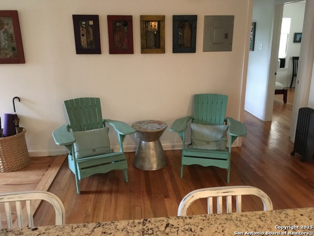 Listing photo id 6 for 345 Westminster