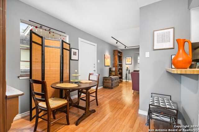 Image 10 of 16 For 2811 Woodbury  106