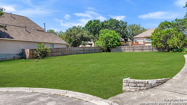 Image 3 of 12 For 807 Elmwood Cove