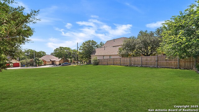 Image 5 of 12 For 807 Elmwood Cove