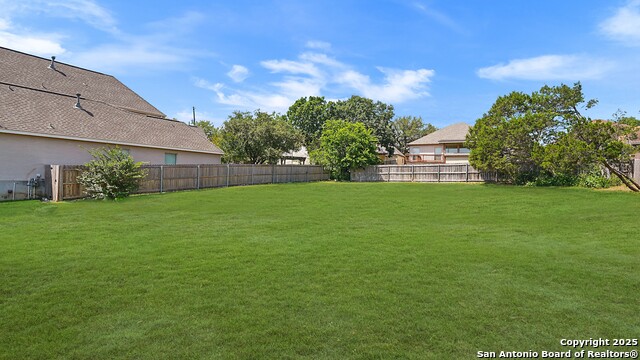 Image 7 of 12 For 807 Elmwood Cove