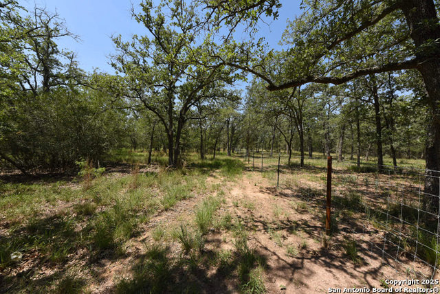 Listing photo id 5 for 1464 Cross Road