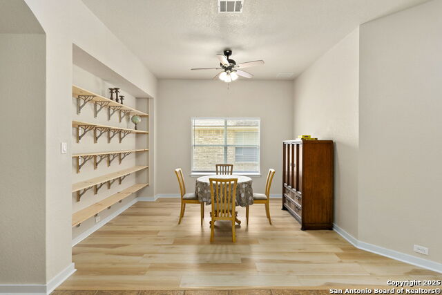 Image 10 of 38 For 26718 Trinity Hill