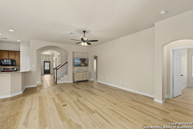 Image 14 of 38 For 26718 Trinity Hill