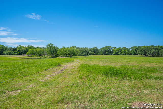 Listing photo id 10 for 3575 Baker  