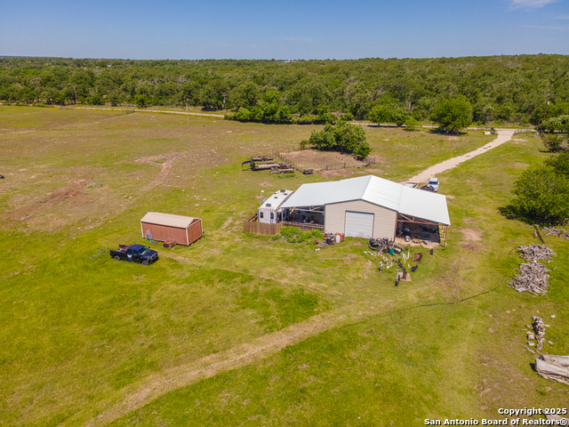 Listing photo id 2 for 3575 Baker  