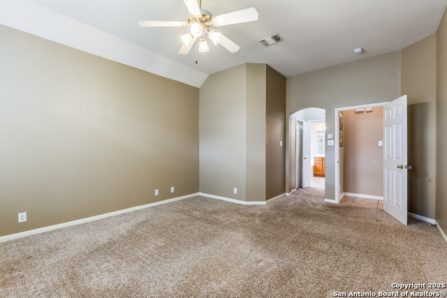 Listing photo id 20 for 1822 Archers Bow