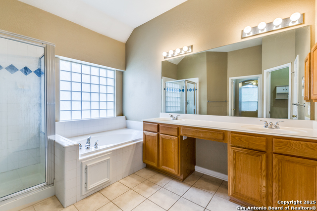 Listing photo id 22 for 1822 Archers Bow