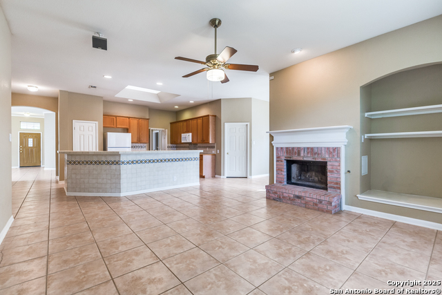 Listing photo id 2 for 1822 Archers Bow