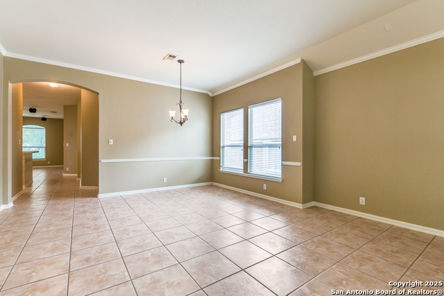 Listing photo id 6 for 1822 Archers Bow