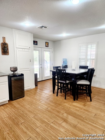 Listing photo id 8 for 6602 Peachtree
