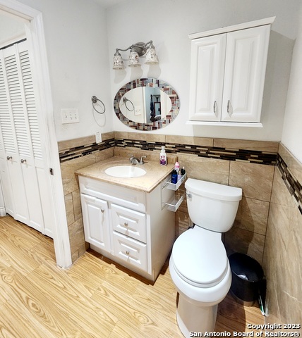 Listing photo id 17 for 6602 Peachtree