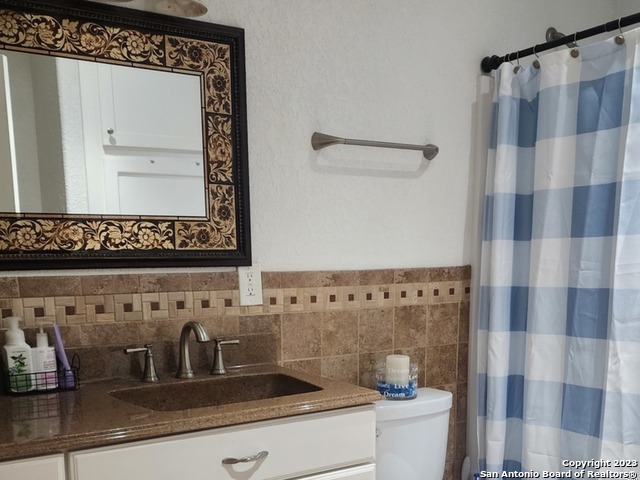 Listing photo id 18 for 6602 Peachtree