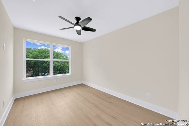 Listing photo id 14 for 11710 Vance Jackson Rd 702