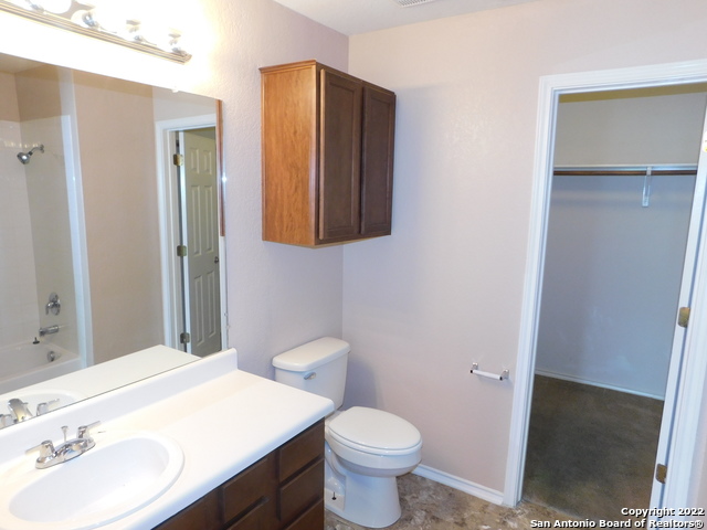 Image 10 of 19 For 818 Three Wood Way