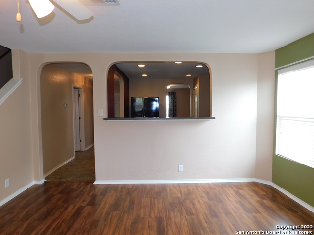 Image 5 of 19 For 818 Three Wood Way