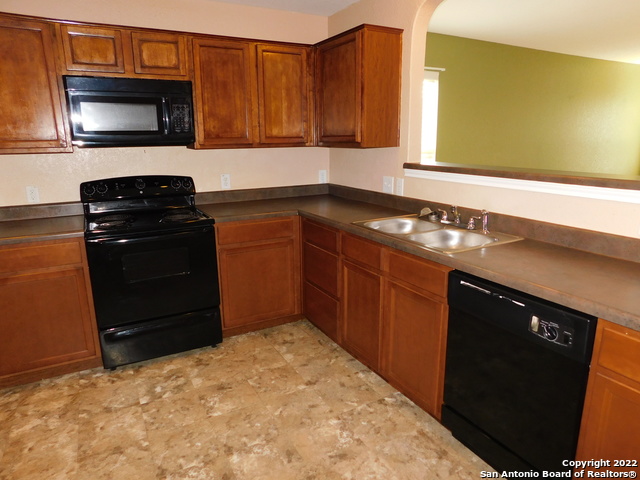 Image 6 of 19 For 818 Three Wood Way
