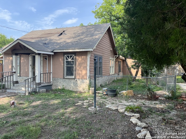 Listing photo id 1 for 822 High N 