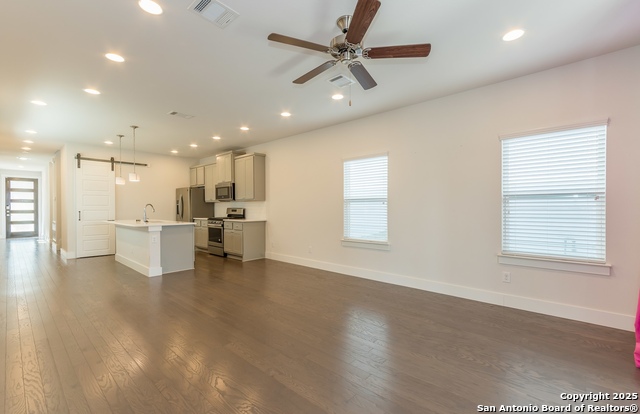 Image 3 of 10 For 441 Natalen Ave