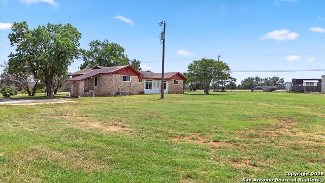 Image 5 of 33 For 153 Lone Oak