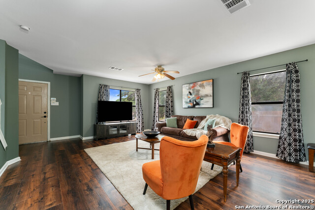 Image 13 of 15 For 7010 Almond Green