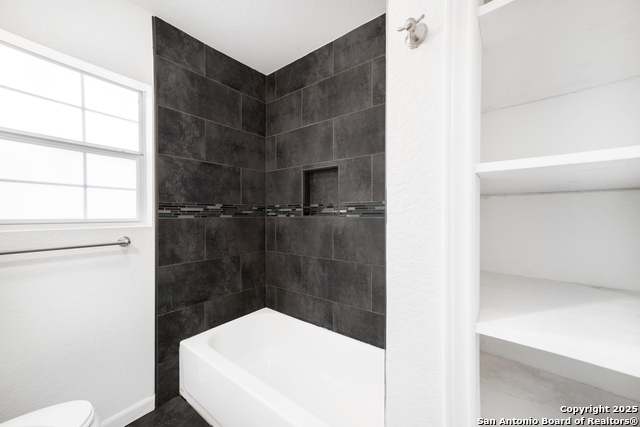 Listing photo id 8 for 114 Oxford  