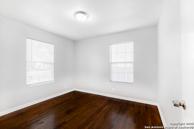 Listing photo id 9 for 114 Oxford  