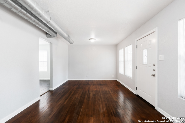 Listing photo id 1 for 114 Oxford  