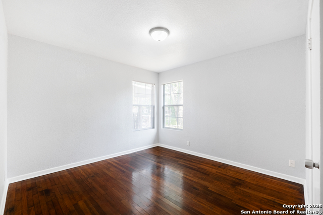 Listing photo id 6 for 114 Oxford  