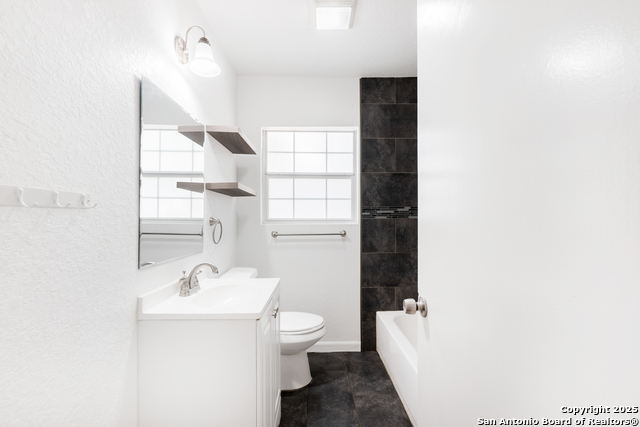 Listing photo id 7 for 114 Oxford  