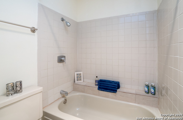Image 23 of 31 For 11843 Braesview  504e