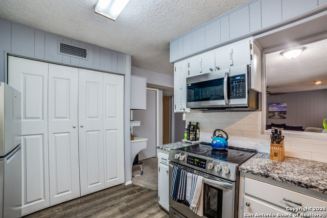 Image 10 of 23 For 10931 Whisper Valley