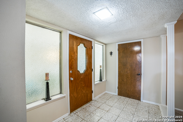 Image 4 of 23 For 10931 Whisper Valley