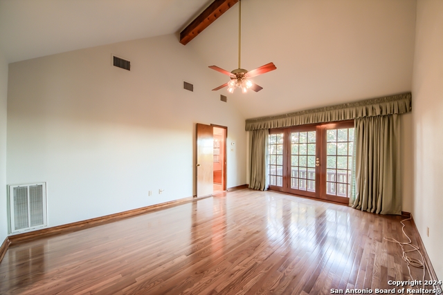 Listing photo id 17 for 8705 Mountain Top
