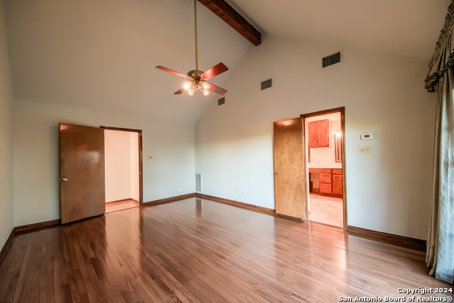 Listing photo id 19 for 8705 Mountain Top