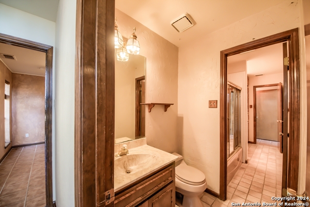Listing photo id 23 for 8705 Mountain Top