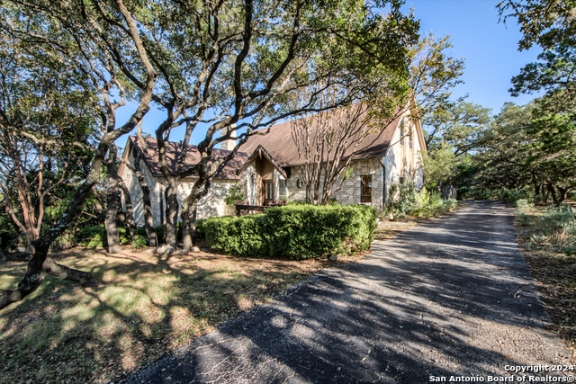 Listing photo id 1 for 8705 Mountain Top