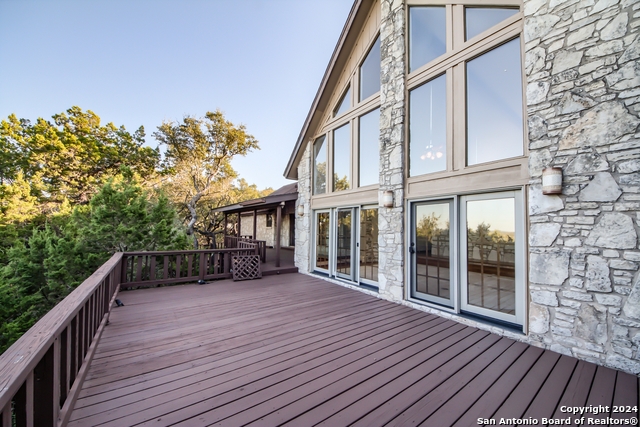 Listing photo id 30 for 8705 Mountain Top