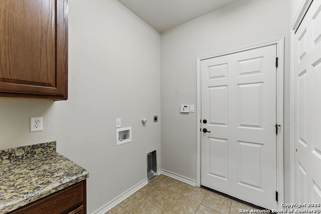 Image 11 of 25 For 976 Parkview