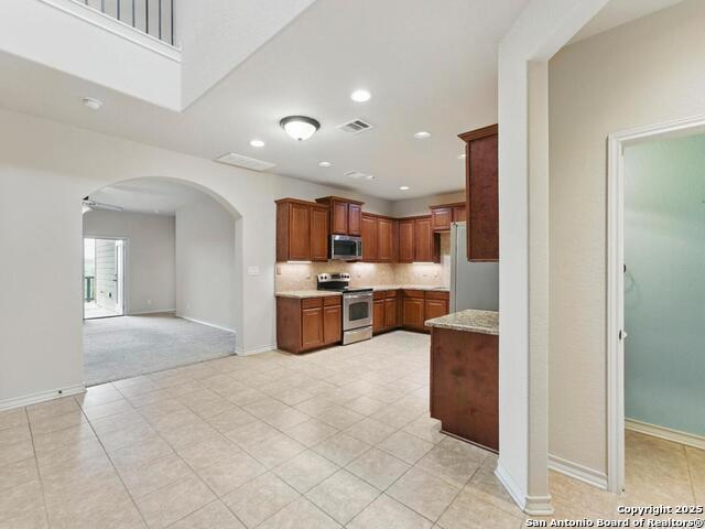 Image 2 of 25 For 976 Parkview