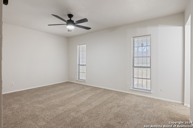Listing photo id 11 for 1102 Fillmore Dr