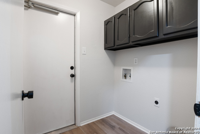 Listing photo id 12 for 1102 Fillmore Dr