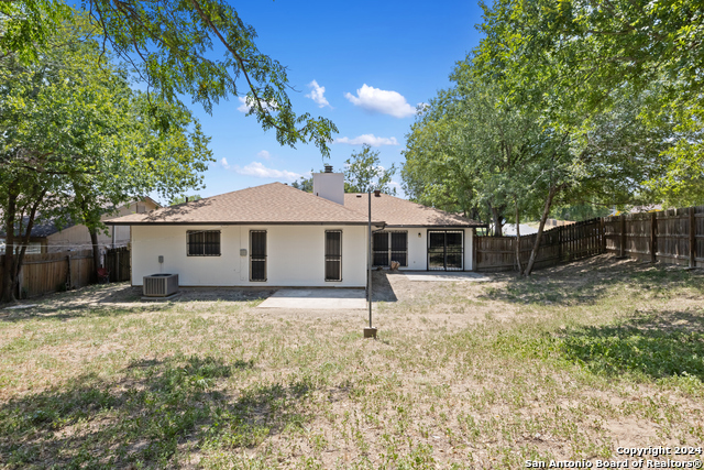 Listing photo id 13 for 1102 Fillmore Dr