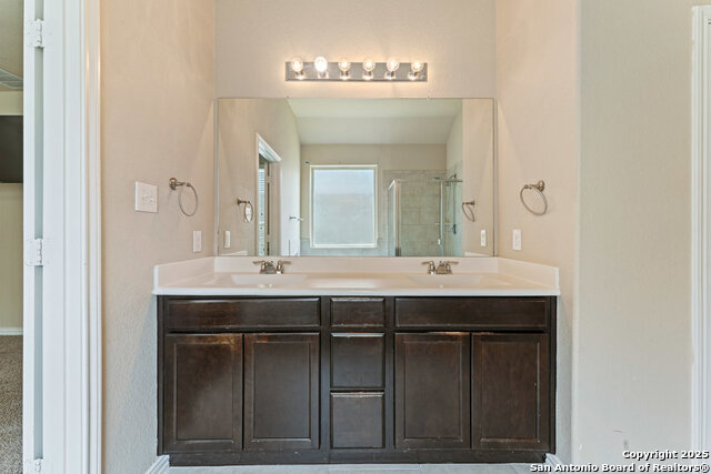 Listing photo id 23 for 2317 Broken Wheel Ln