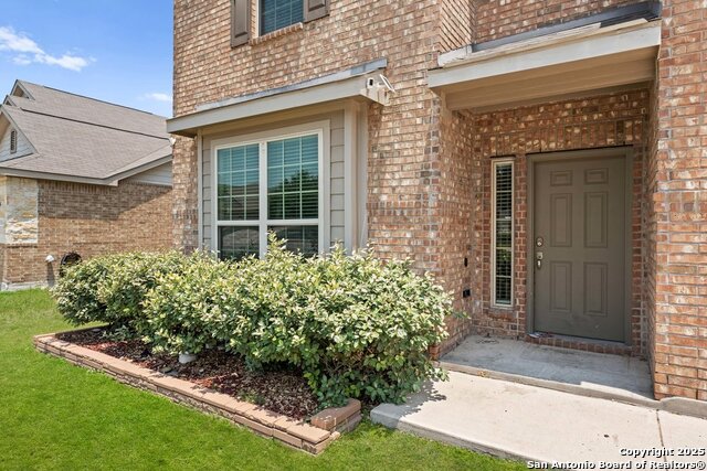 Listing photo id 2 for 2317 Broken Wheel Ln